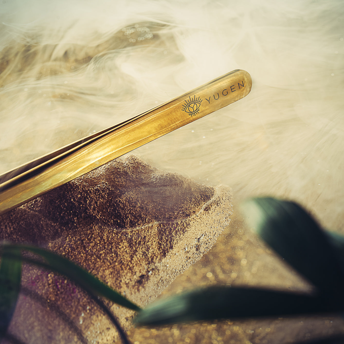 Yugen Tweezers Isolation