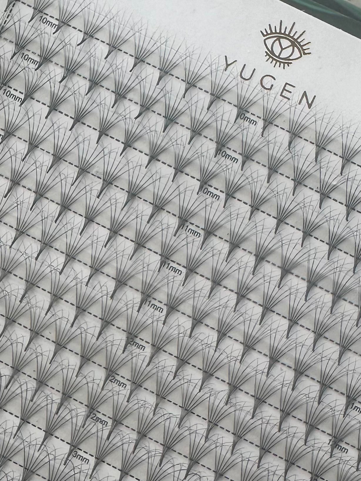 Yugen Premade Lashes XXL box