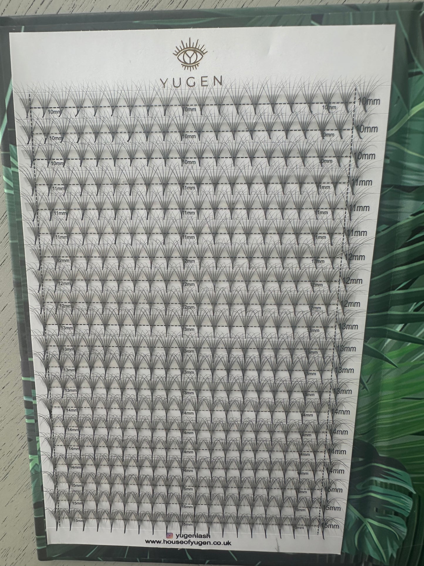 Yugen Premade Lashes XXL box